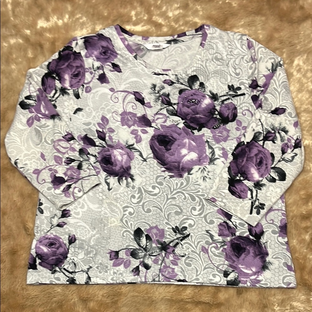 Alia Petite Floral Purple, Grey and White 3/4 Length Sleeve Top Medium